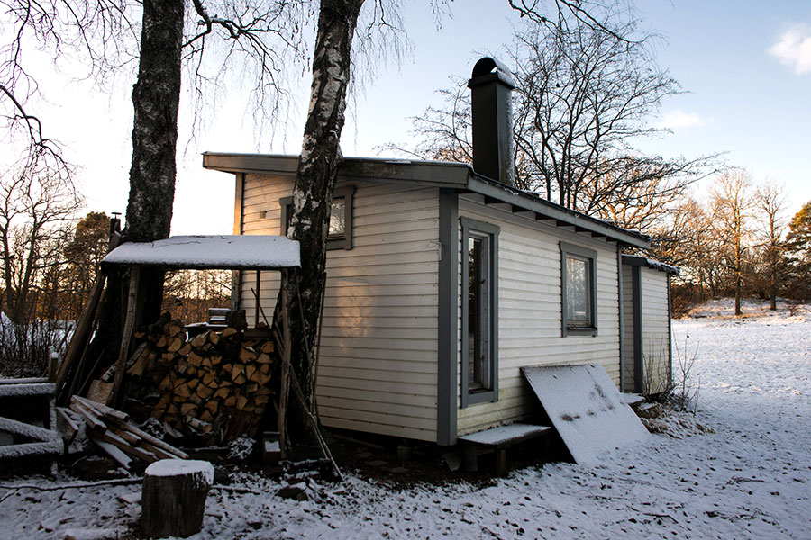 Stuga 9, vinter, Farstanäsets stugförening. Foto: Tomas Wikström