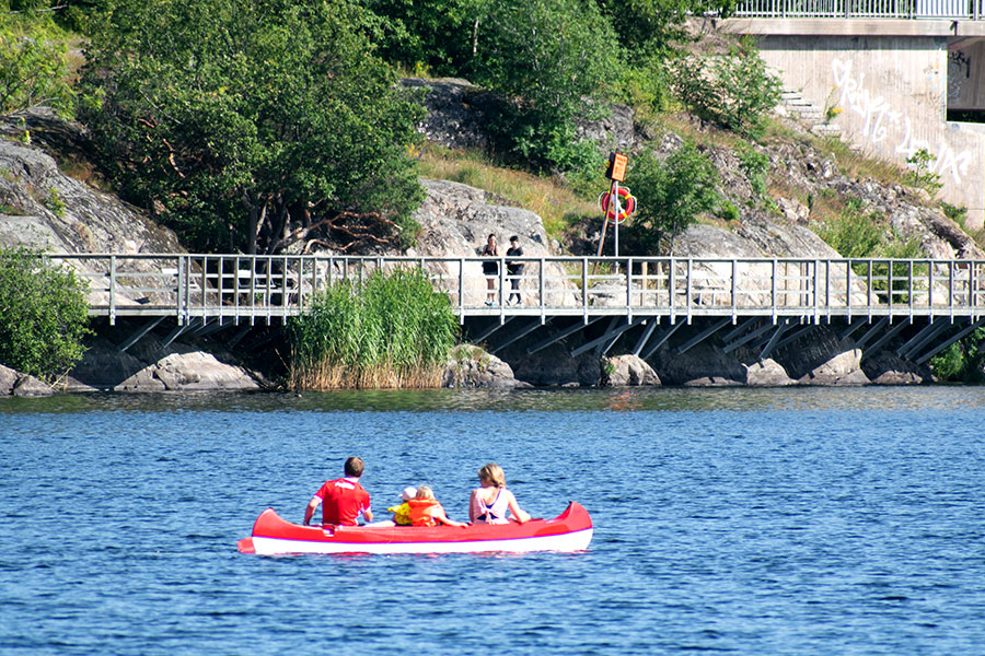 Kanotpaddling Magelungen, vid Farstanäset