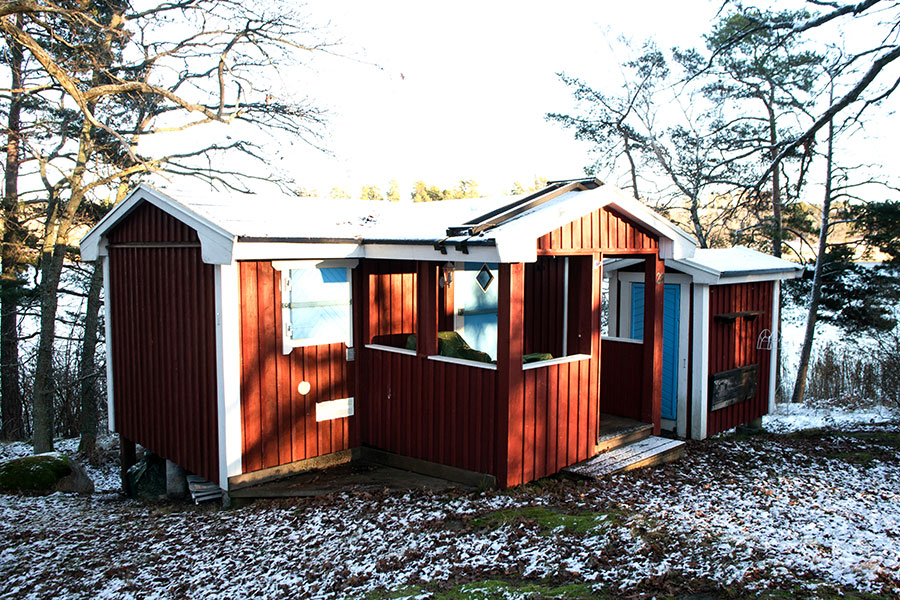 Stuga 28, vinter, Farstanäsets stugförening. Foto: Tomas Wikström