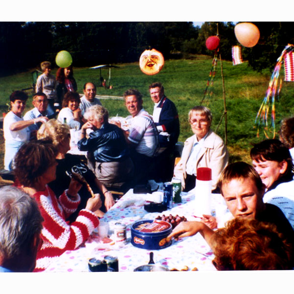 Fotografering, sommar på Farstanäsets stugförening, 1990