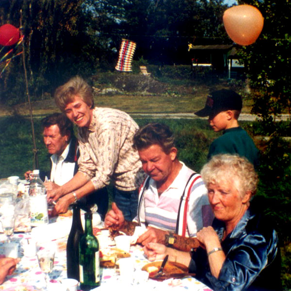 Sommar med Farstanäsets stugförening, Stockholm, 1990